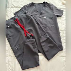 Figs Zamora jogger pants and Catarina scrub top Charcoal Set size small